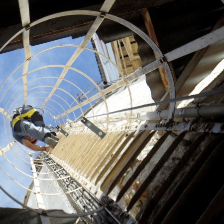 LINIA ASEKURACYJNA PIONOWA Z LINKĄ STOPCABLE SEKURALT LINIA ASEKURACYJNA PIONOWA Z LINKĄ STOPCABLE SEKURALT